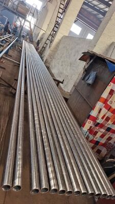 Taxa de fábrica X42 X50 2mm 4mm 6mm Espessura Tubo de aço sem costura de carbono redondo